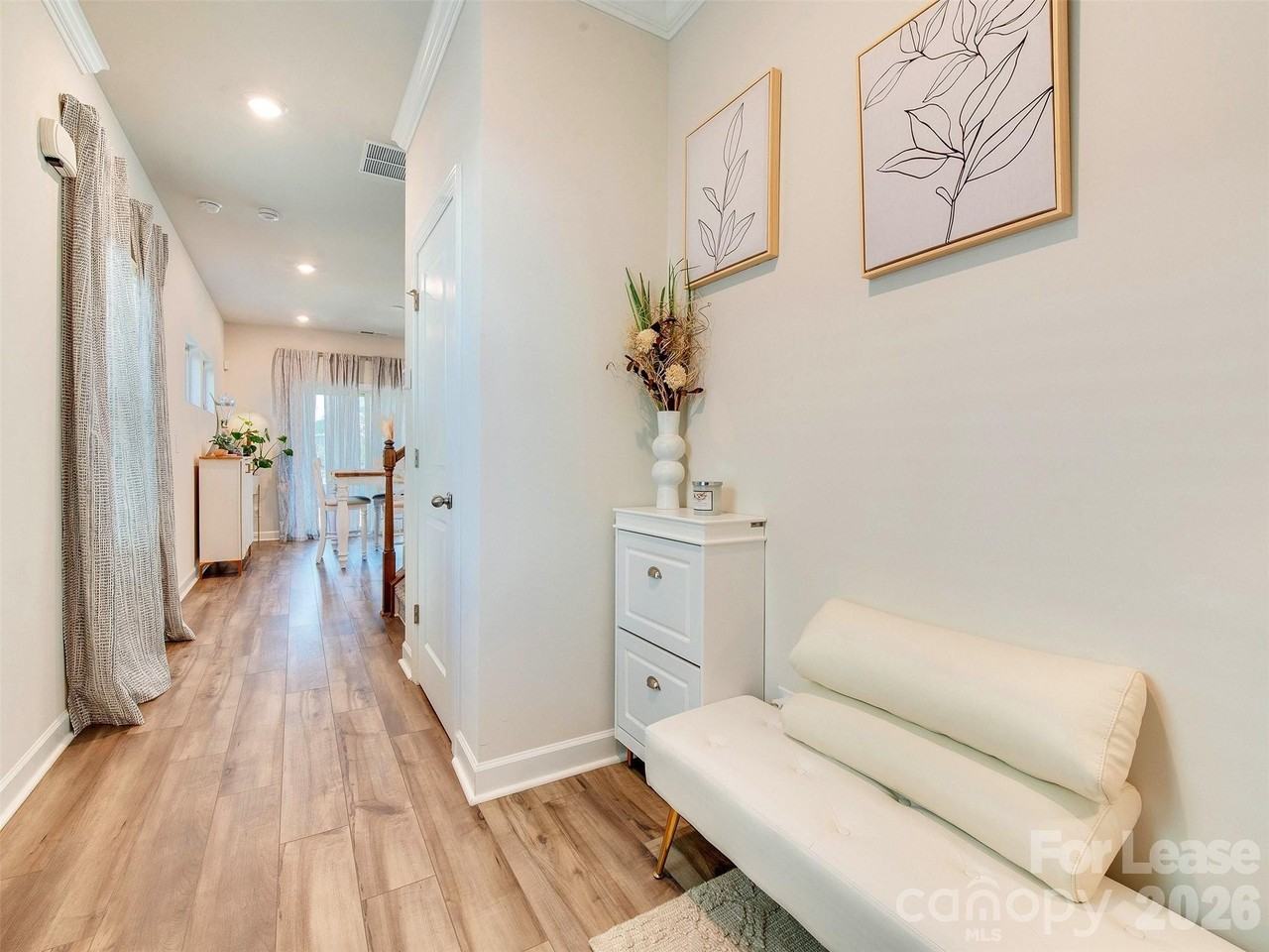 4009 Woodland View Dr - Photo 4 of 48