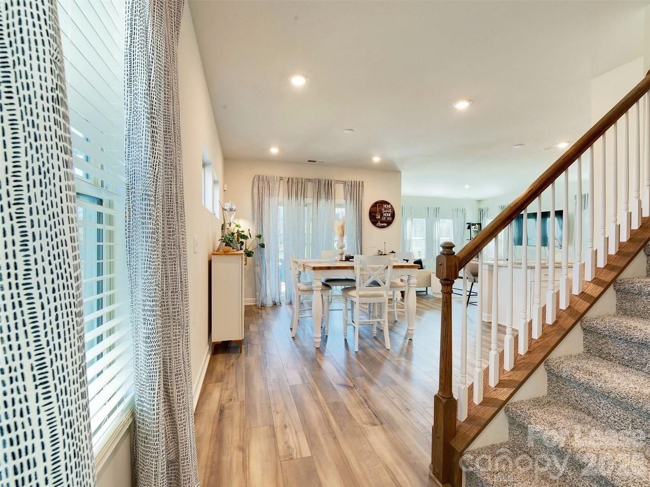 4009 Woodland View Dr - Photo 5 of 48