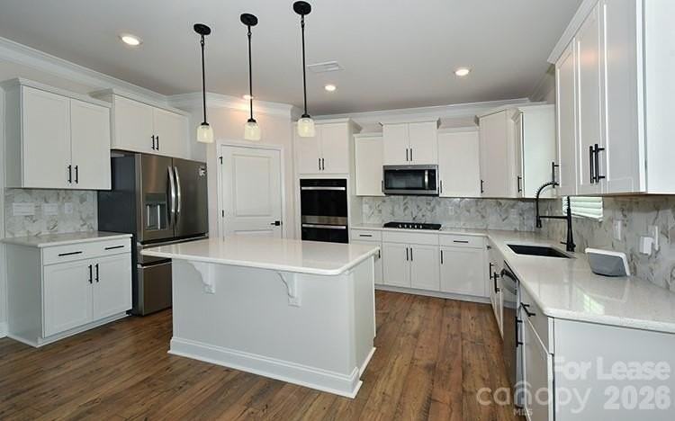 6153 Sylvan Dr - Photo 6 of 35