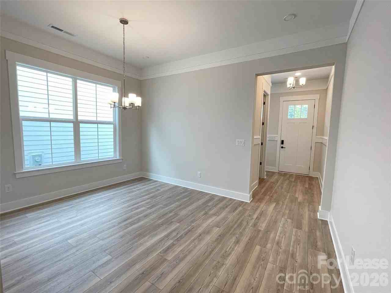 1014 Parkes St - Photo 3 of 23