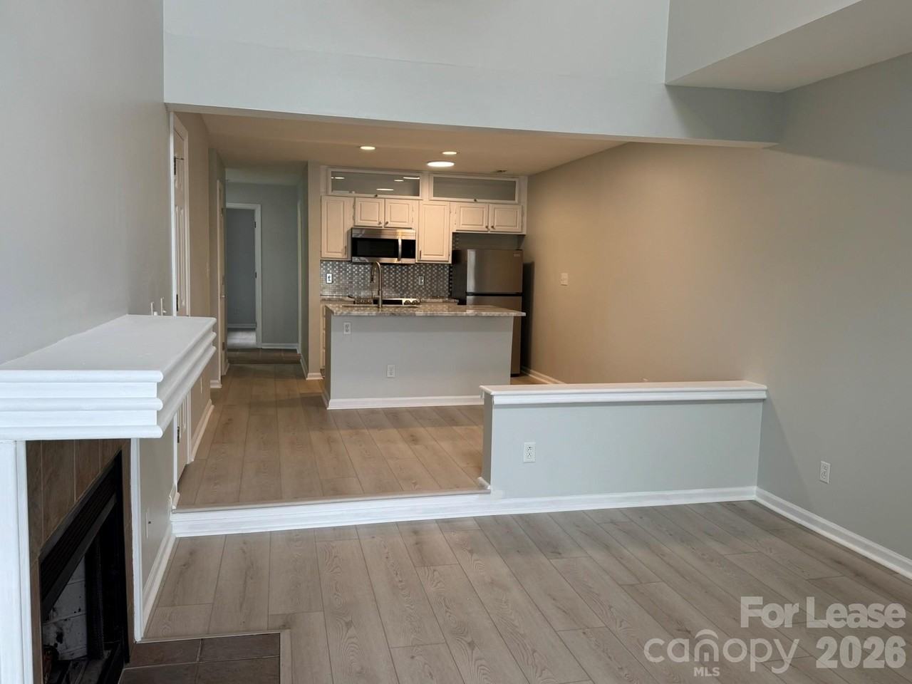 363 Northwest Dr - Photo 5 of 26