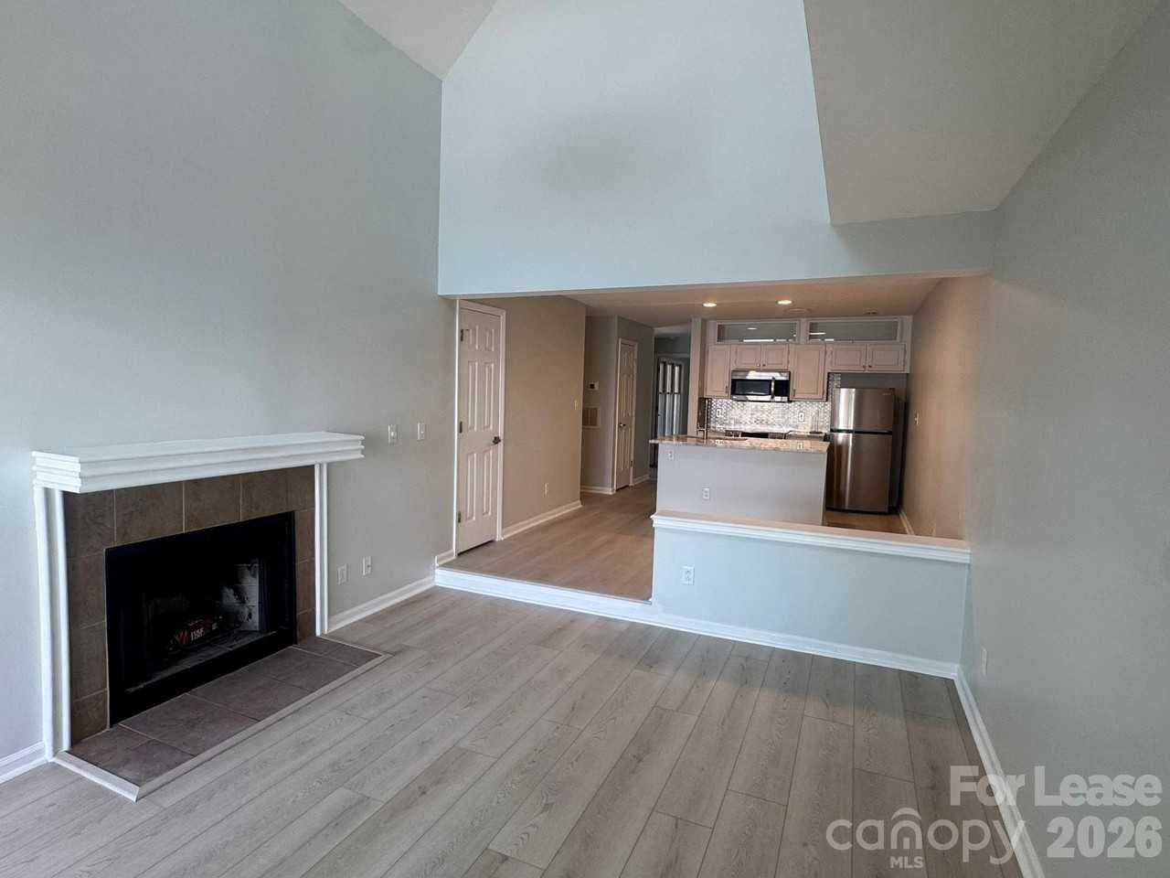 363 Northwest Dr - Photo 7 of 26