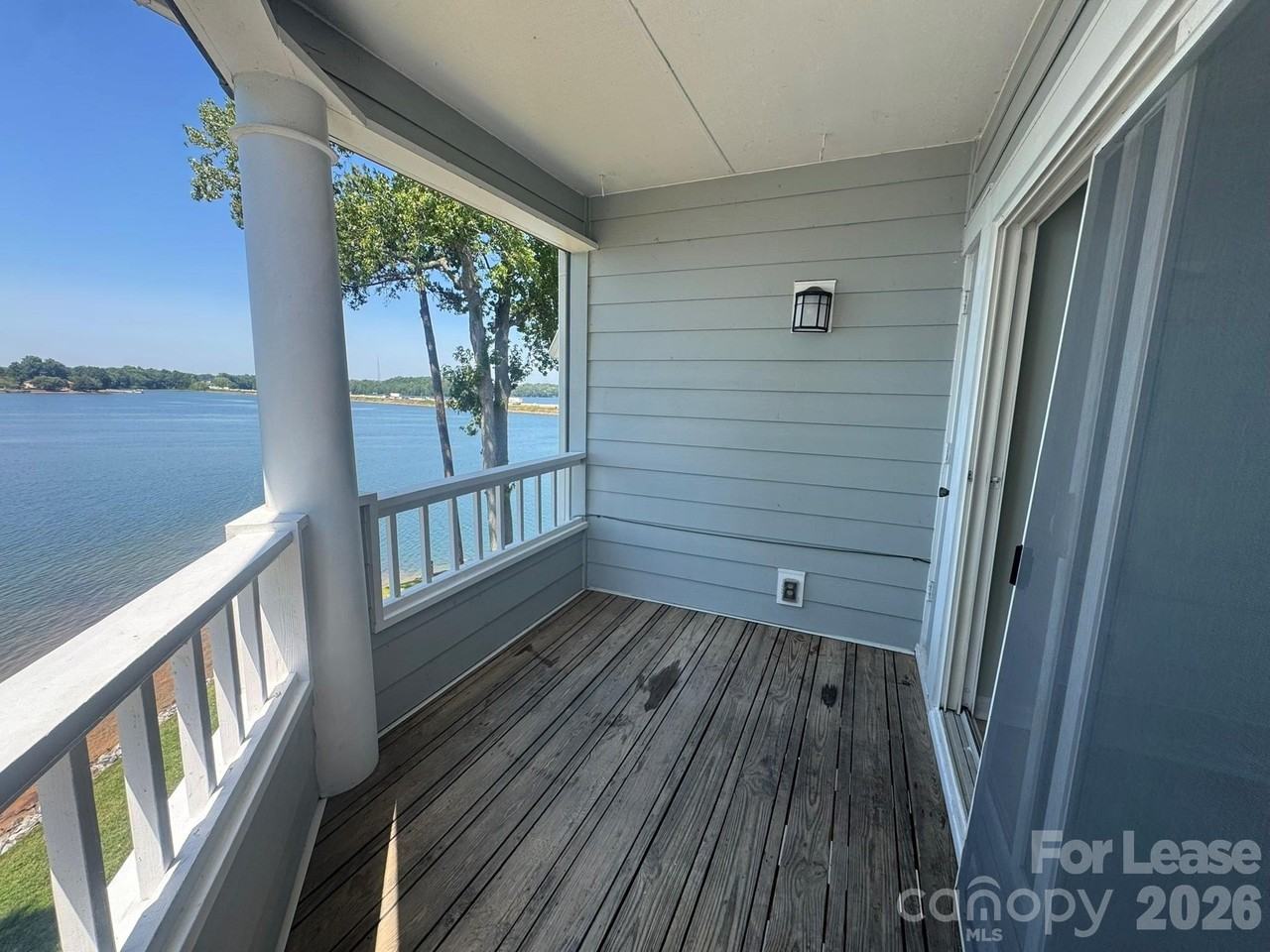 363 Northwest Dr - Photo 3 of 29