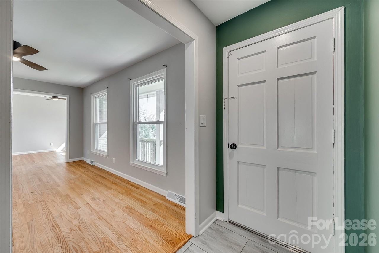 1615 Tillman St - Photo 5 of 42