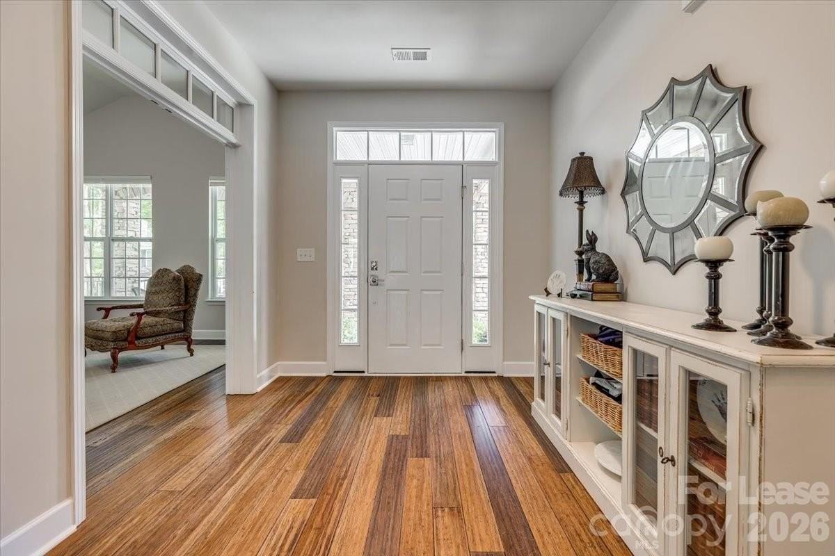 1007 Kaiser Way - Photo 5 of 48