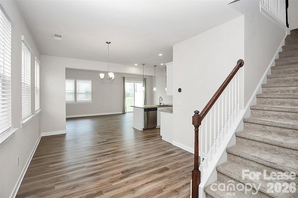 9328 Glenburn Ln - Photo 4 of 27
