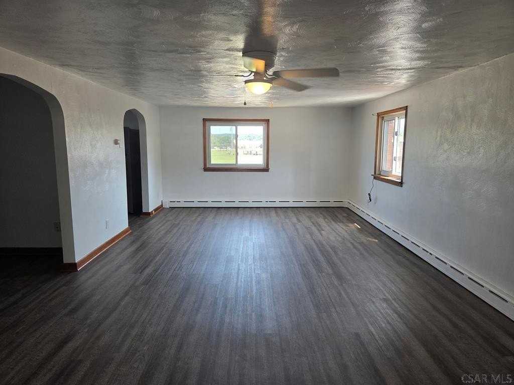 644 S Franklin Ave #1 - Photo 5 of 9