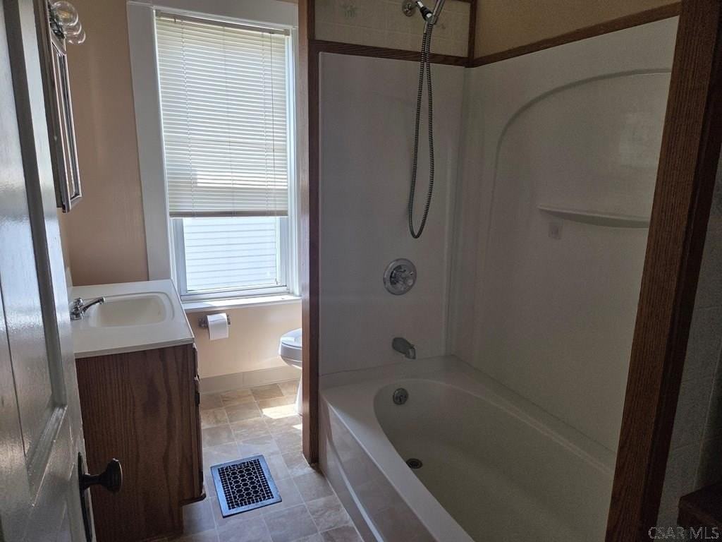 349 W Patriot St #2 - Photo 5 of 6