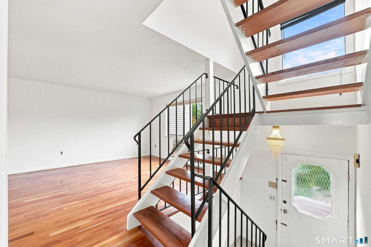50 Alvord Ln #14 - Photo 5 of 25