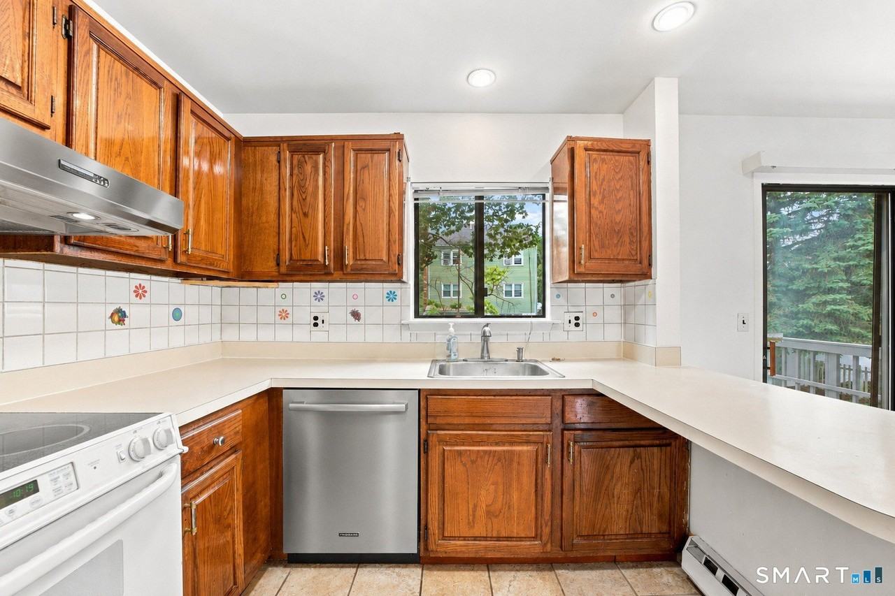 50 Alvord Ln #14 - Photo 7 of 25