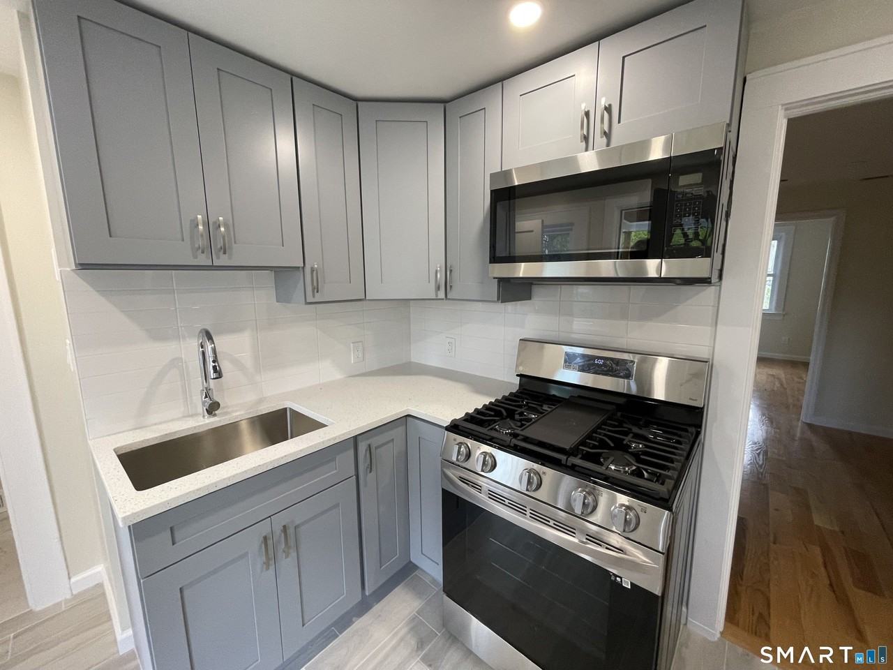 510 W Main St - Photo 2 of 9