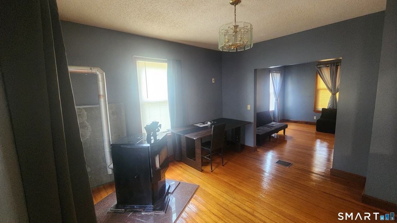 139 South St - Photo 4 of 11