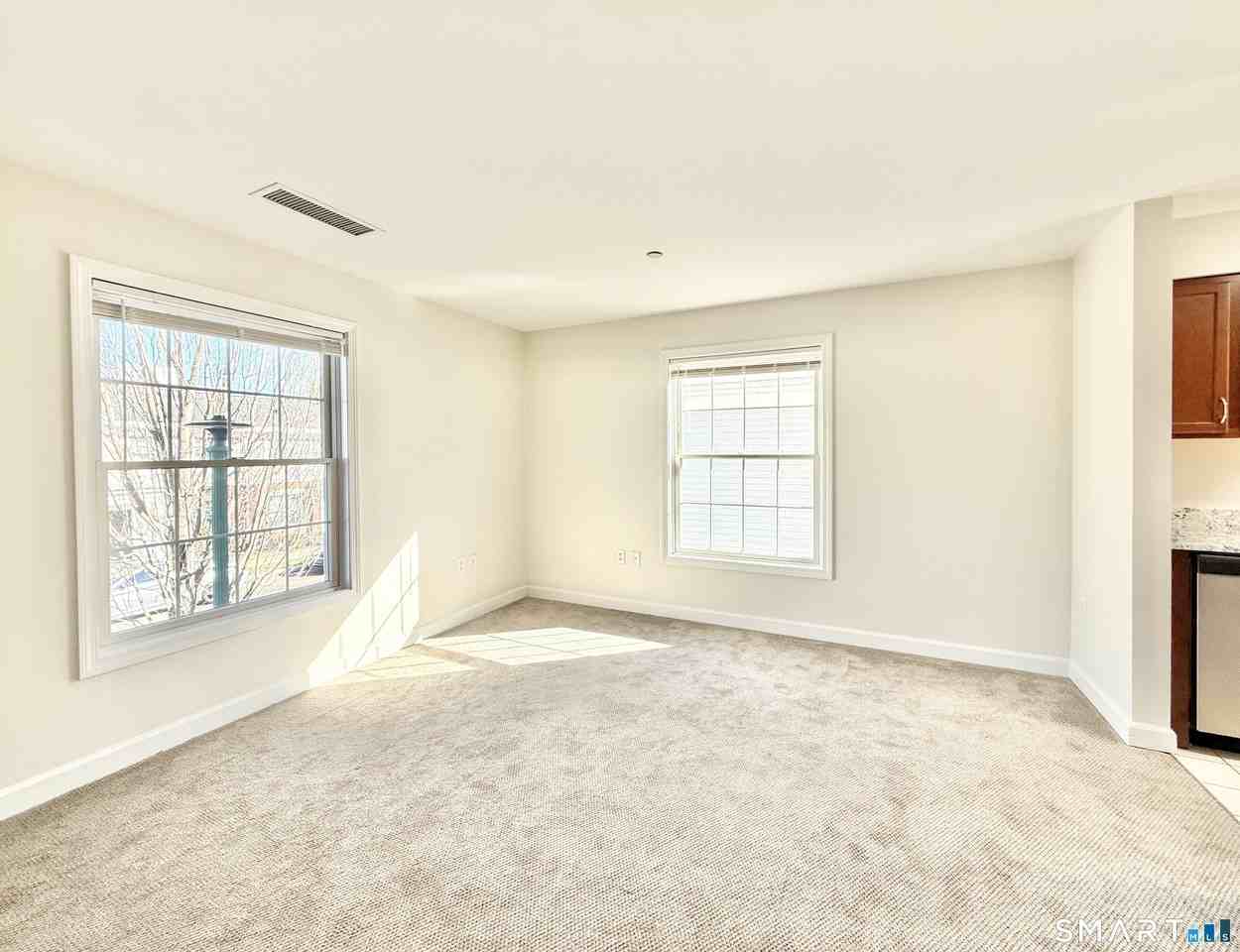 41 Fairfield Ave - Photo 3 of 20