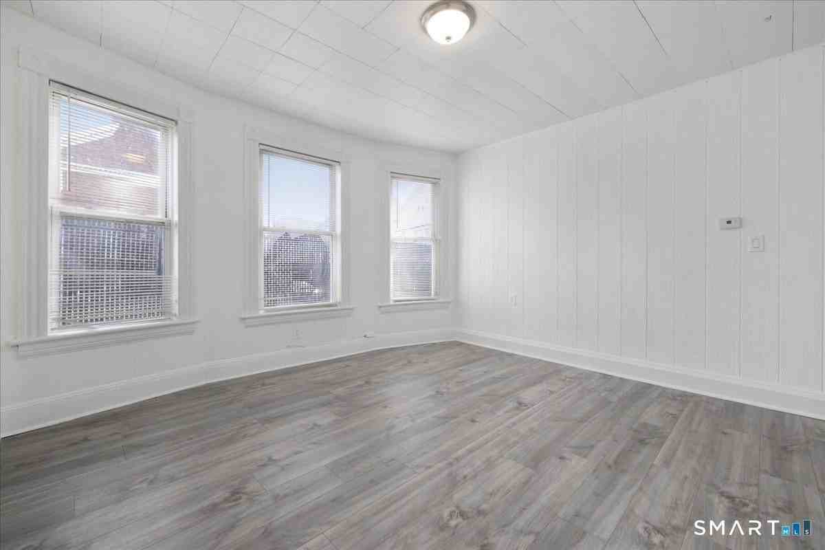 5254 Hanover St #1 - Photo 7 of 19