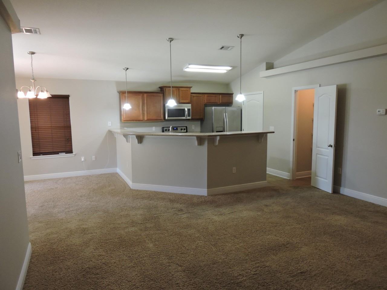4642 Hermosa Rd - Photo 5 of 28