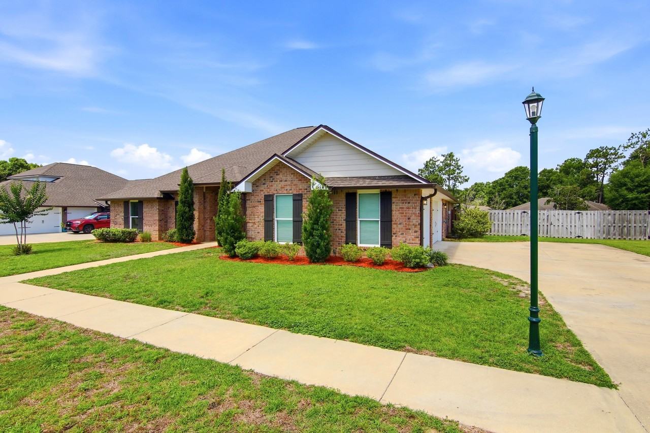 2892 Chancery Ln - Photo 5 of 50