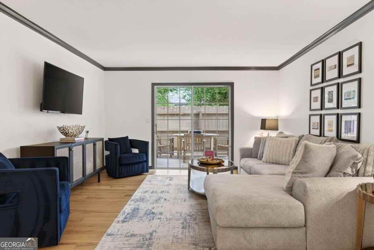 3140 Seven Pines Ct - Photo 4 of 34