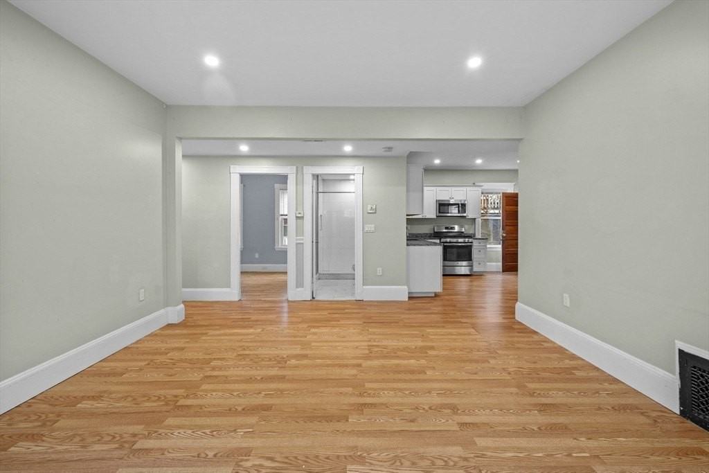 25 Howes St - Photo 5 of 14