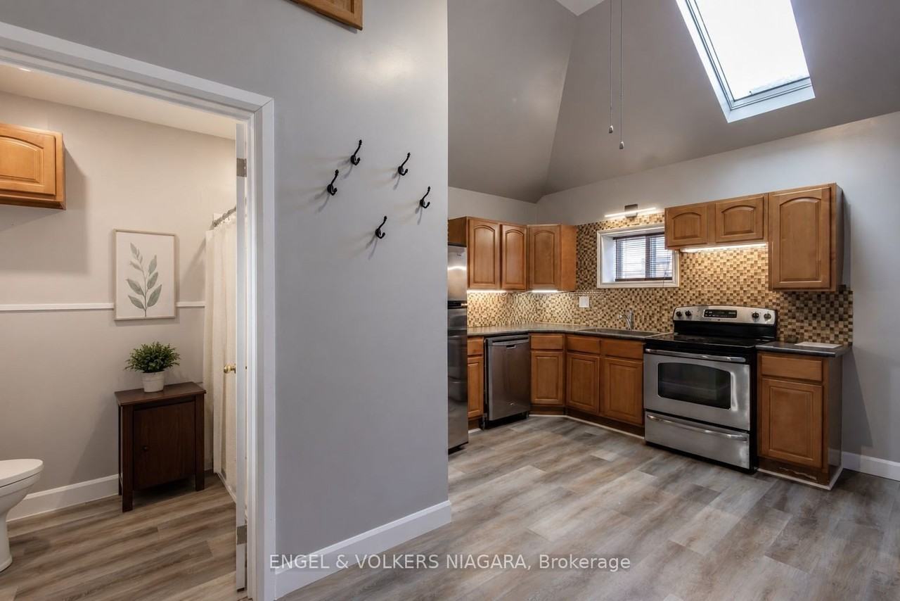 3786 St James Ave - Photo 4 of 8