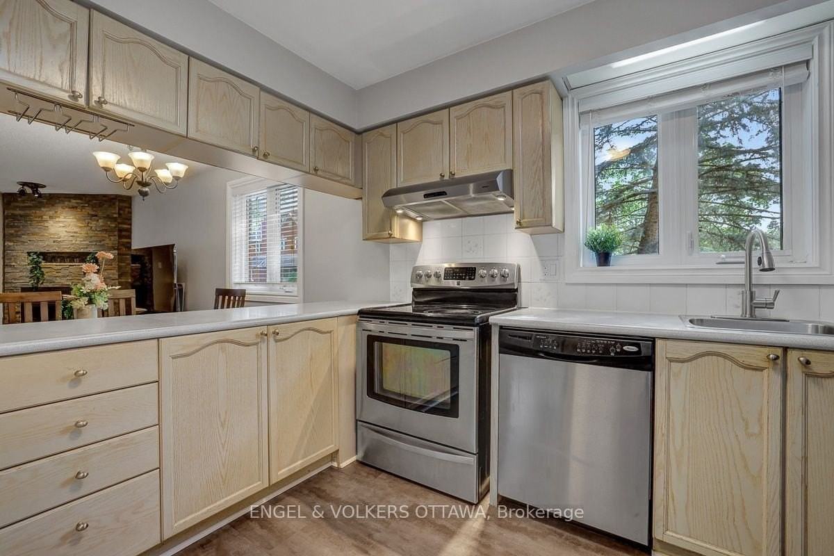 382 Briston Private 1 - Photo 5 of 39