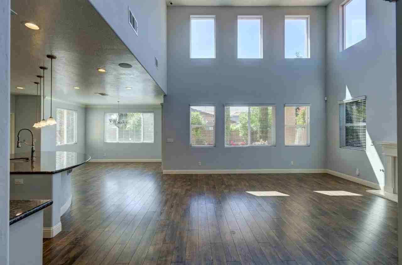 1148 Cordova Ave - Photo 4 of 25