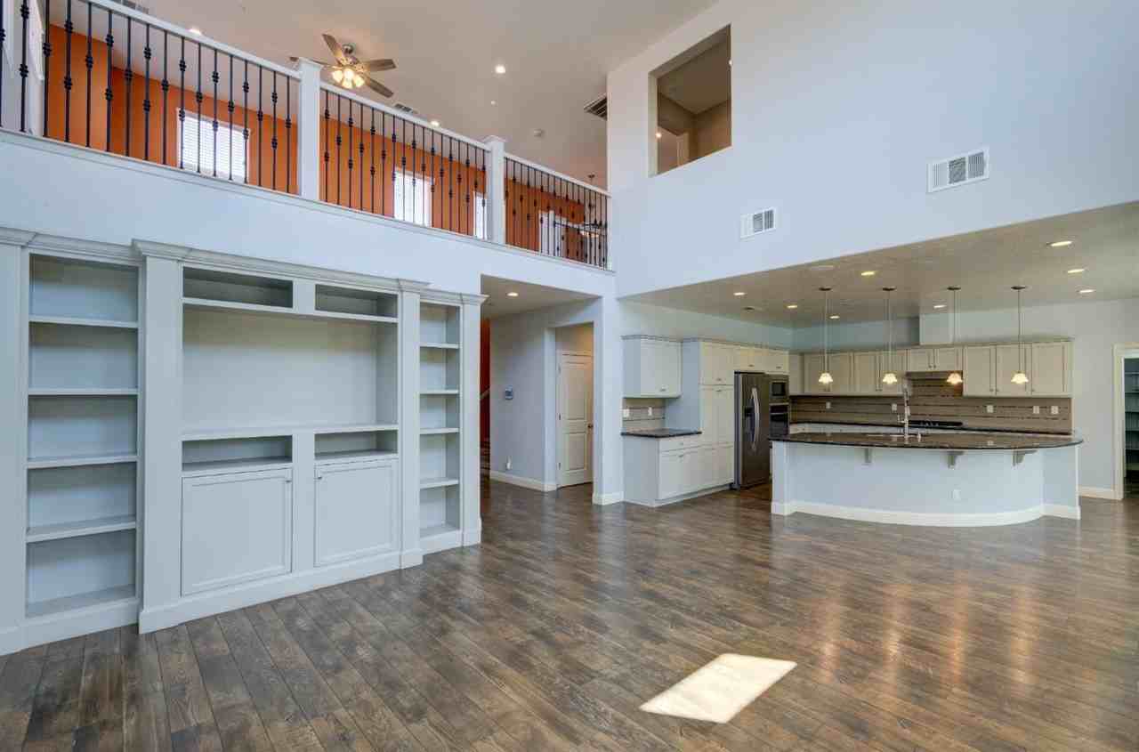 1148 Cordova Ave - Photo 6 of 25