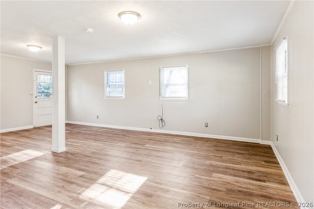 1089 Essex Pl - Photo 5 of 29