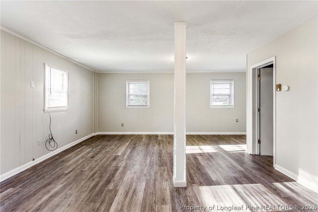 1089 Essex Pl - Photo 7 of 29