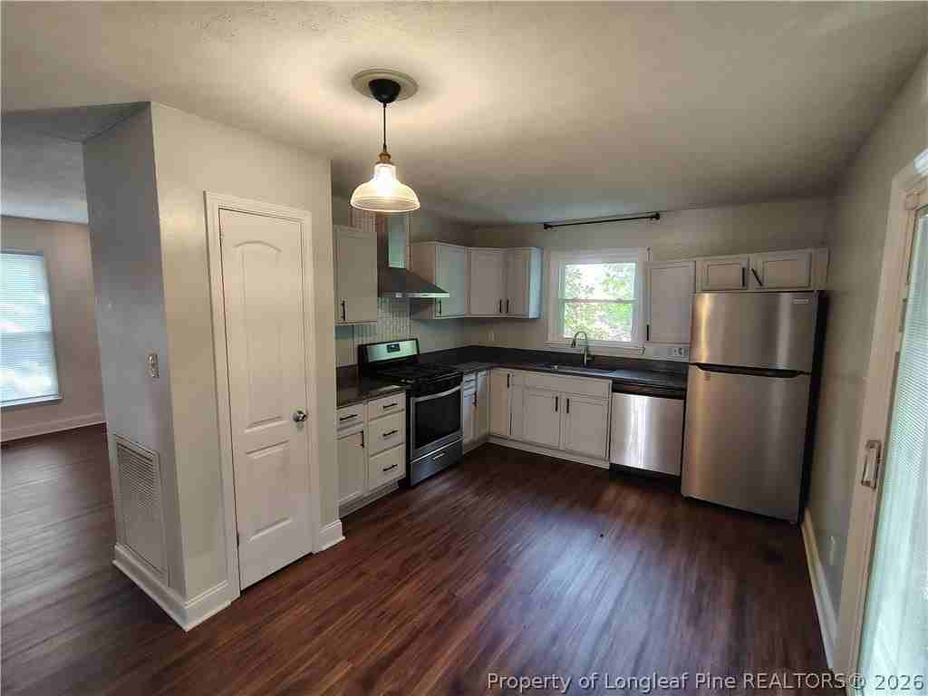 515 Farmview Dr - Photo 3 of 14