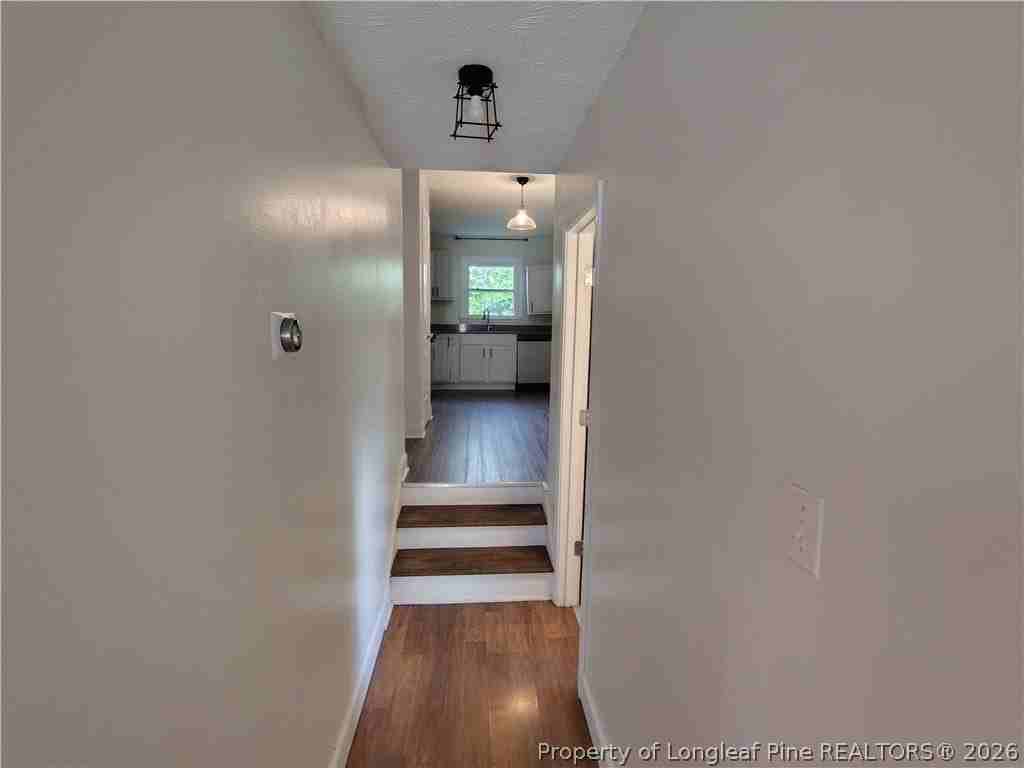 515 Farmview Dr - Photo 5 of 14