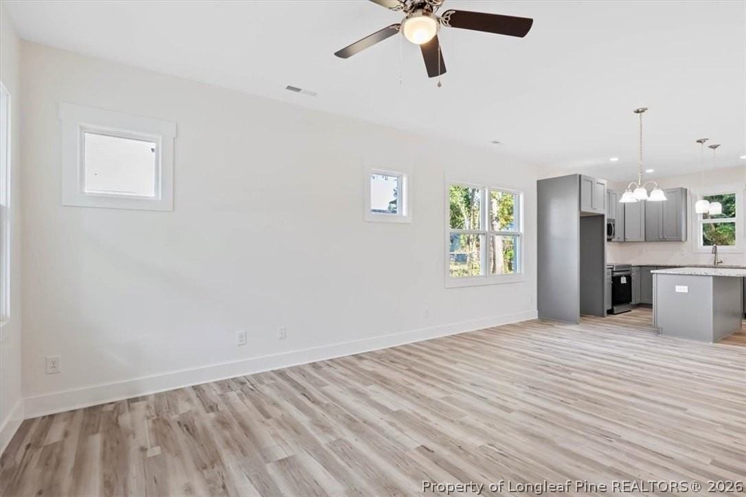 601 E Bay St - Photo 3 of 23