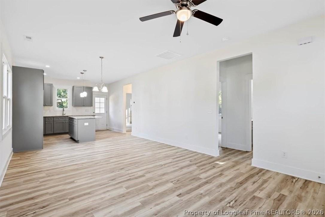 601 E Bay St - Photo 4 of 23
