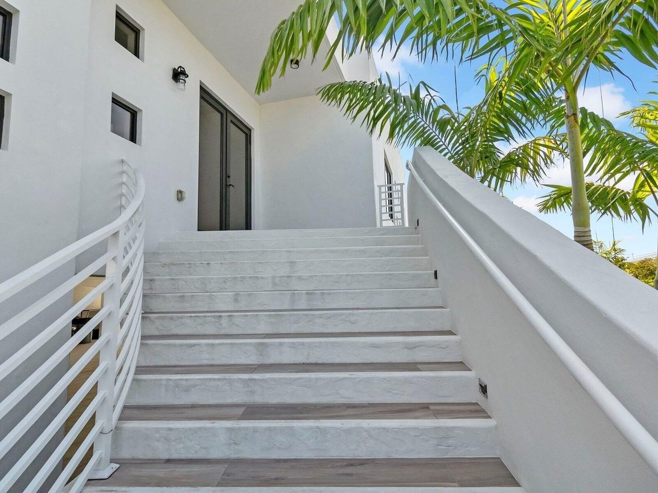 273 W Seaview Dr - Photo 7 of 43