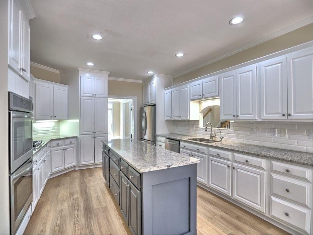 3237 Waldwick Way Se - Photo 4 of 37