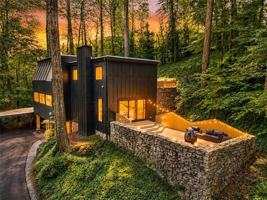 featured image of 1210 E Beechwood Dr Nw