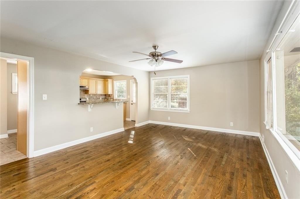 2720 Stonecreek Rd Se - Photo 2 of 35