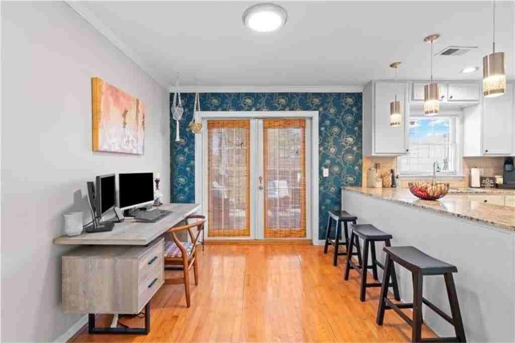 1101 Collier Rd Nw #T5 - Photo 7 of 21