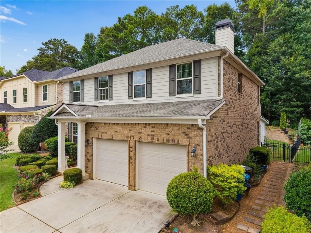5011 Morriscastle Dr - Photo 2 of 44