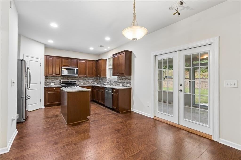 5011 Morriscastle Dr - Photo 7 of 44