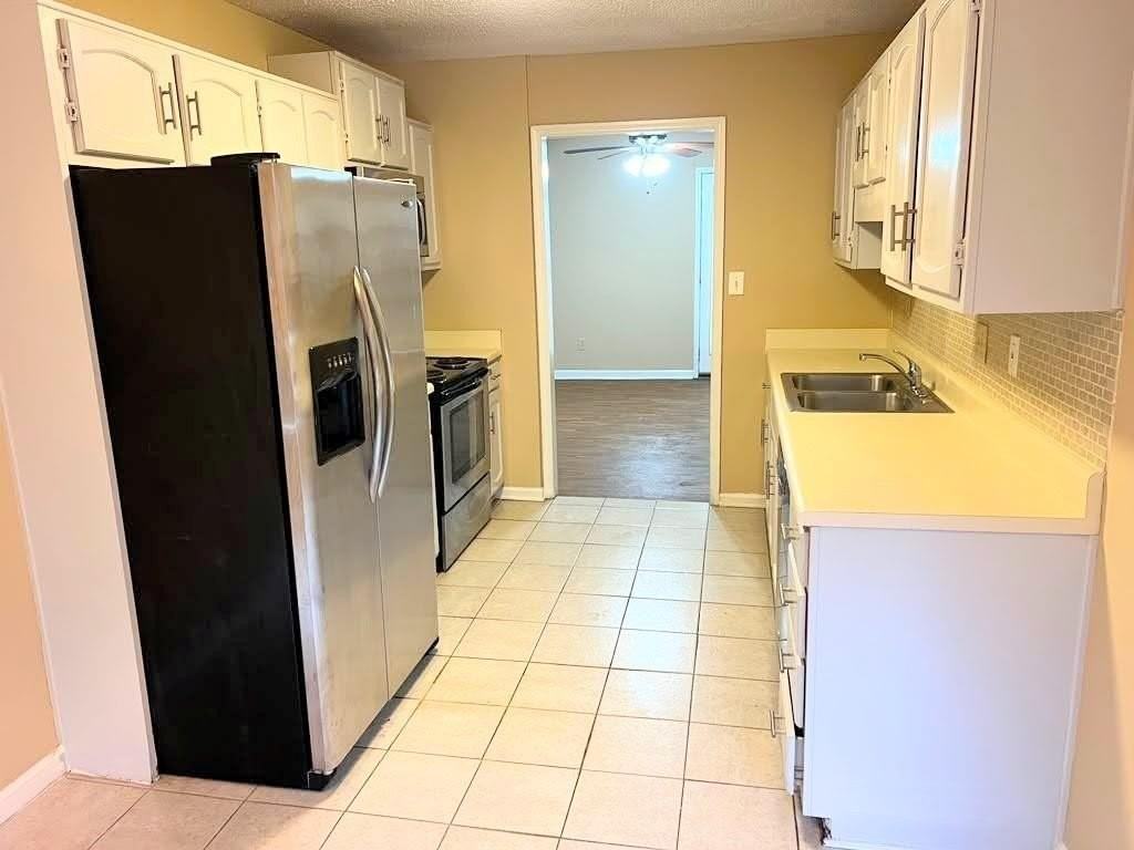 8067 Creekstone Way - Photo 3 of 18