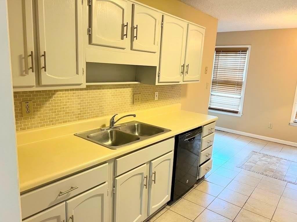 8067 Creekstone Way - Photo 5 of 18