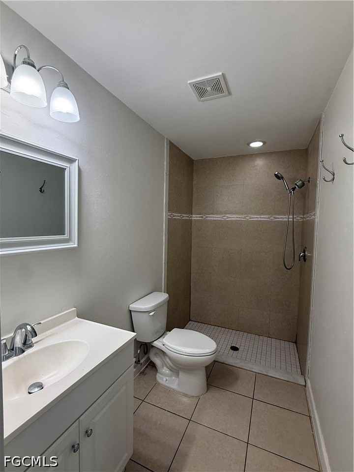 1248 Se 8th St - Photo 3 of 14