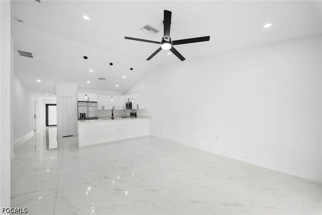 668 Chemstrand St E - Photo 7 of 18