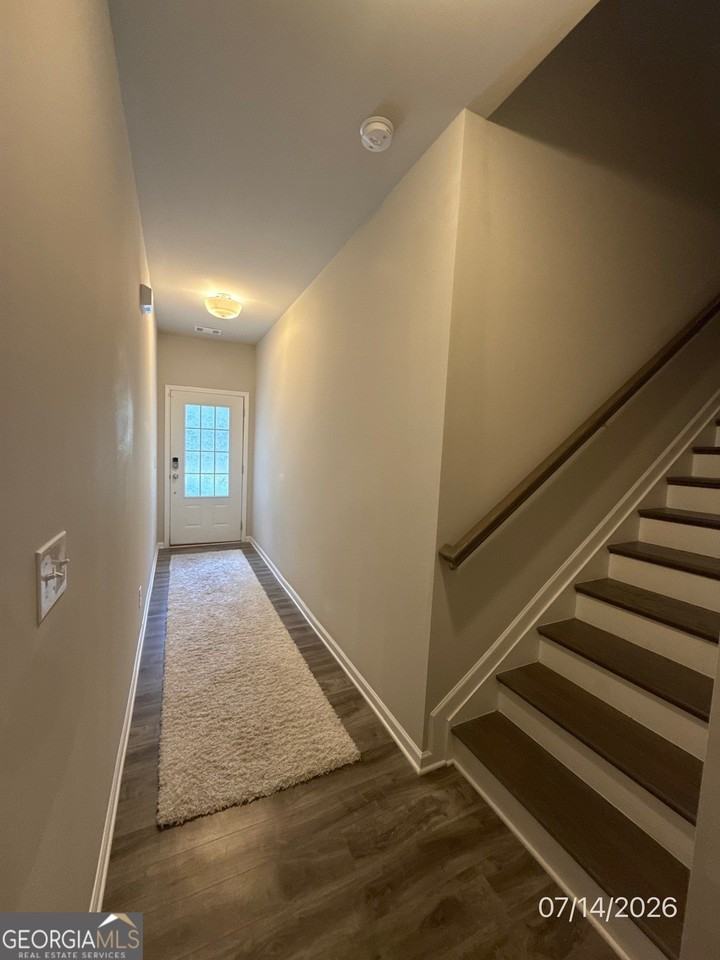 428 Mulberry Row Se - Photo 2 of 18