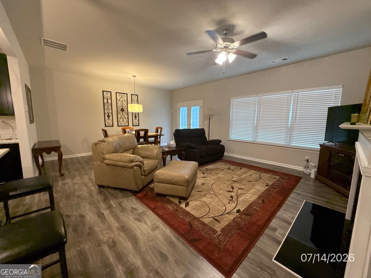 428 Mulberry Row Se - Photo 4 of 18