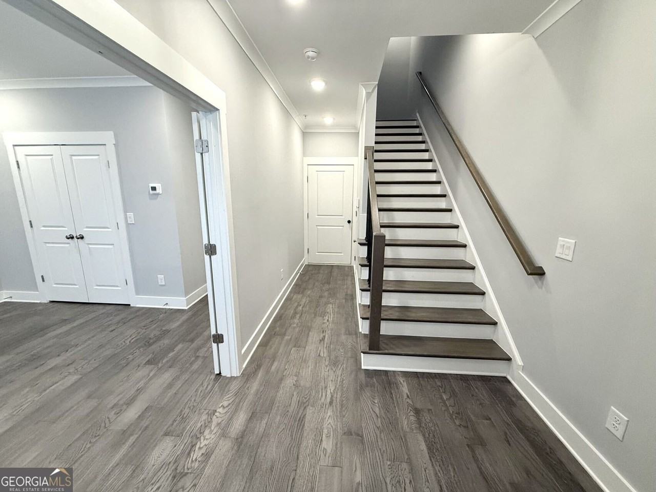1031 Robert Smalls Way - Photo 4 of 34