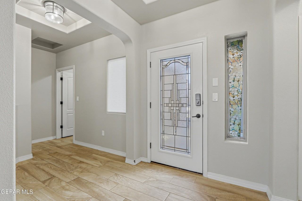 14844 Sunny Land Ave - Photo 5 of 49