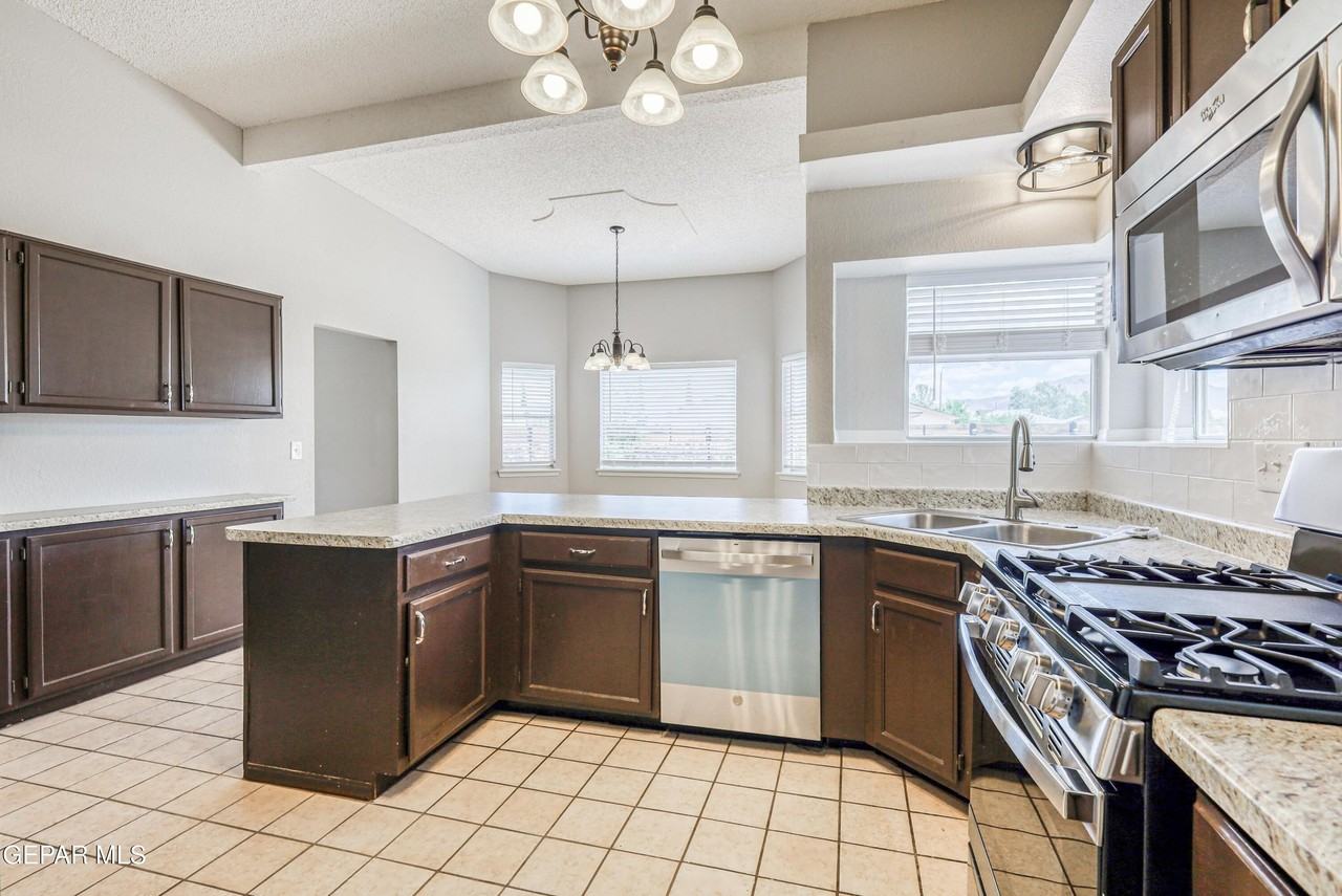 5672 Costa Blanca Pl - Photo 7 of 21