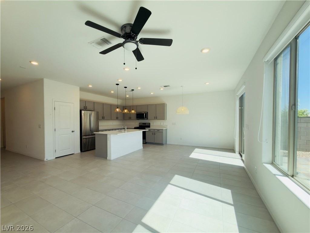 7934 Texas Hills St - Photo 3 of 16