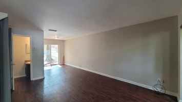 featured image of 513 Sw 68th Ter #1